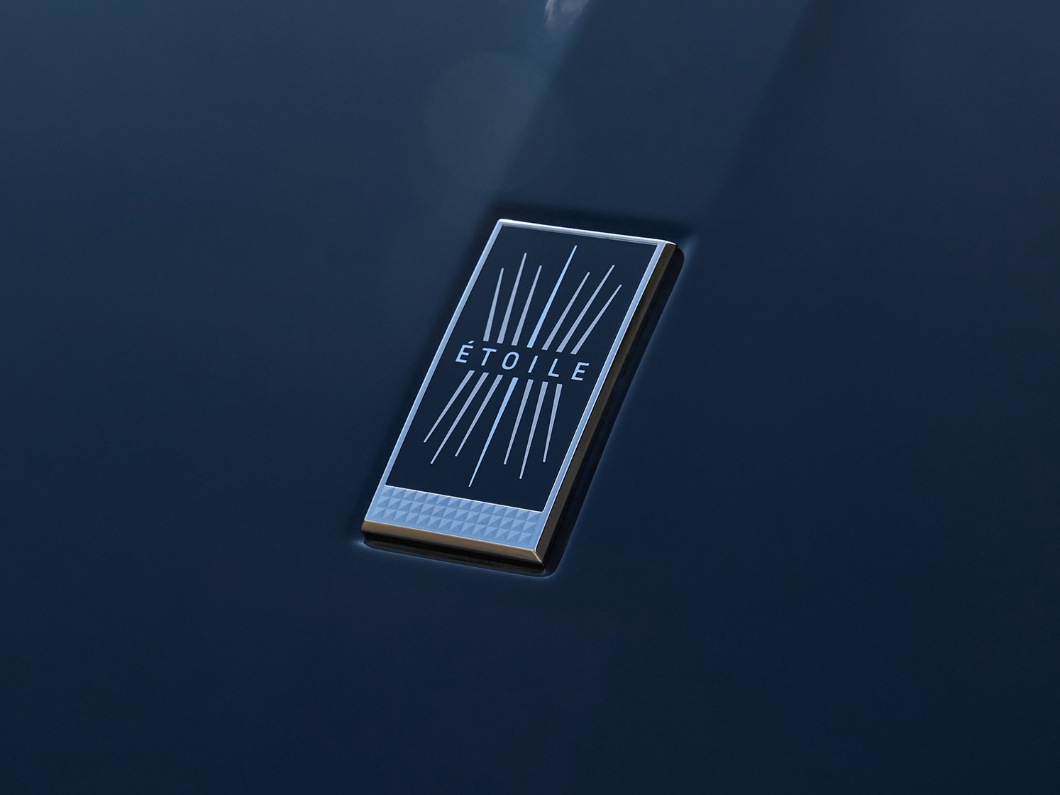 Badge de capot signature N°4