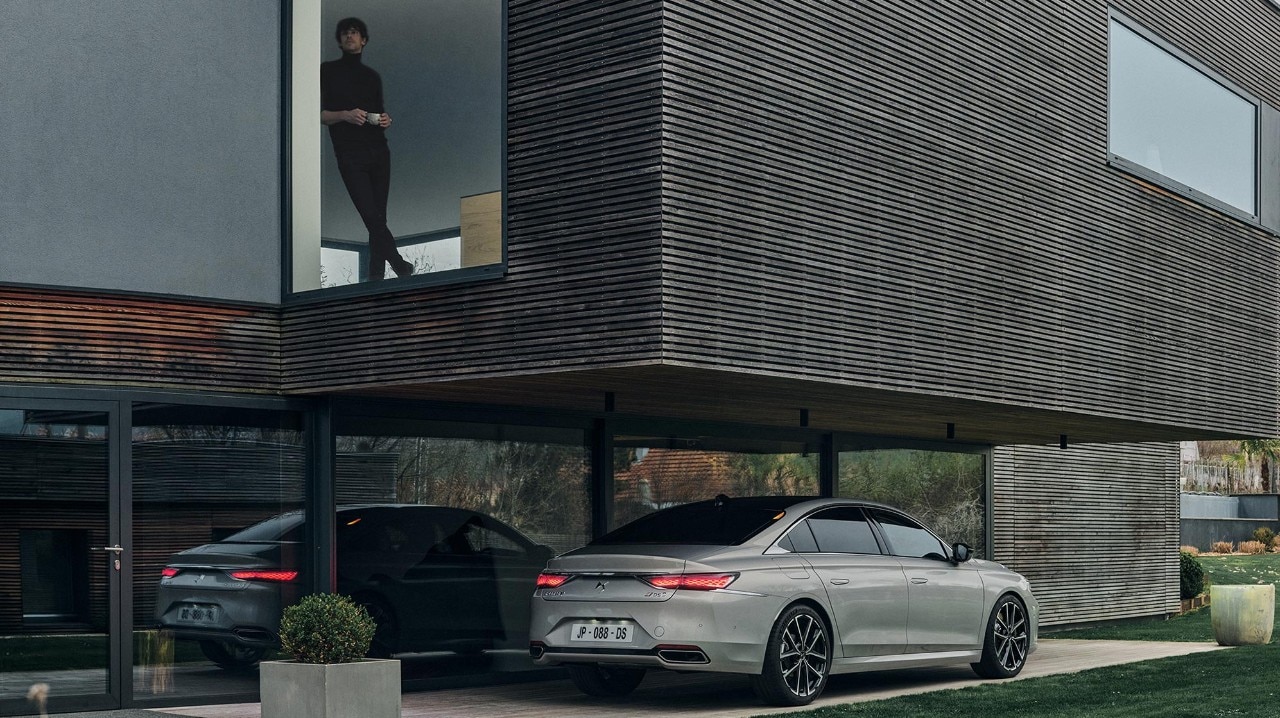 2022 DS 9 E-TENSE 4x4 front side
