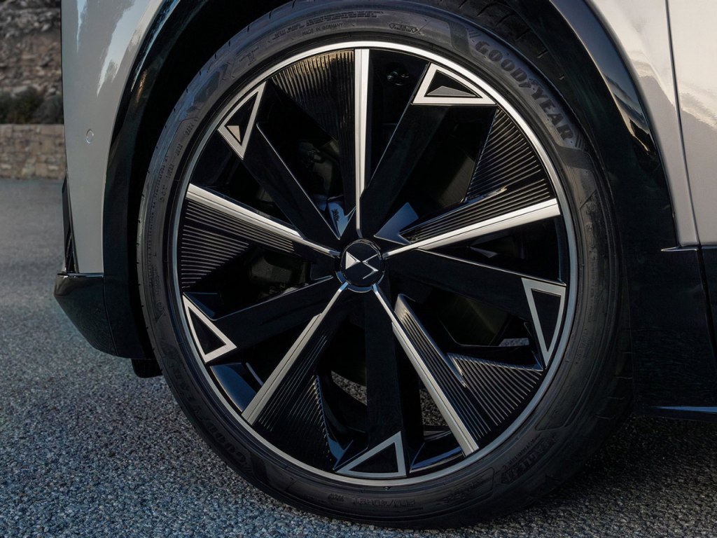 Subaru N8 Rims N°8 | Electric SUV | DS Automobiles UK